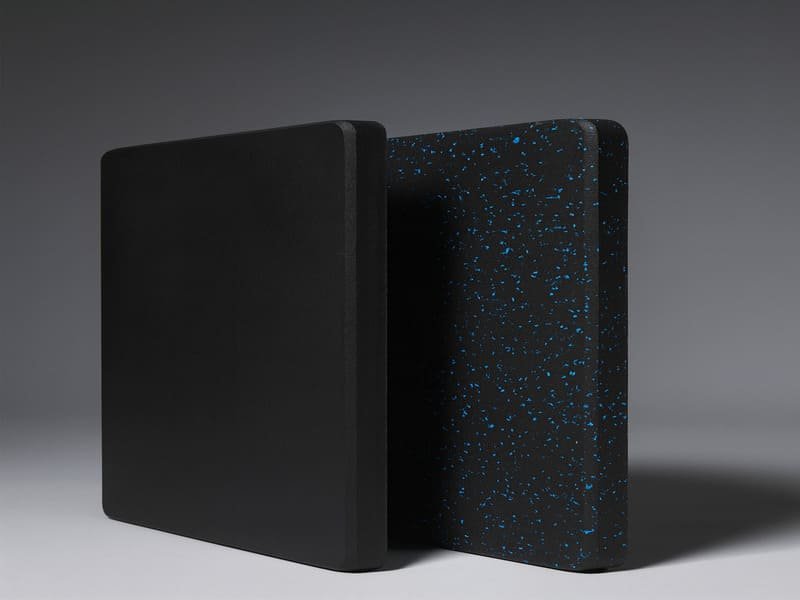 stacking gym mats on pallets